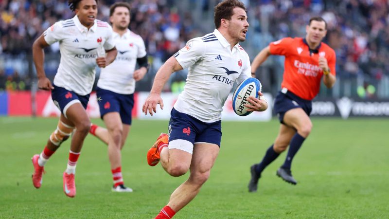 Antoine Dupont to the fore as France run riot with 11-try thrashing of Italy